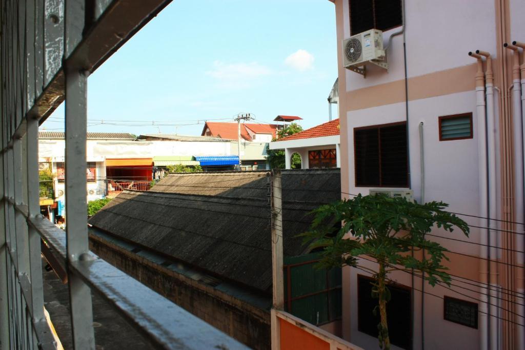 โรงแรมตีฆ้อง - Tri Gong Hotel Chiang Mai Extérieur photo