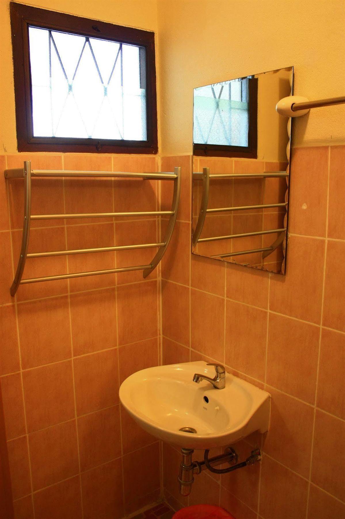 โรงแรมตีฆ้อง - Tri Gong Hotel Chiang Mai Extérieur photo