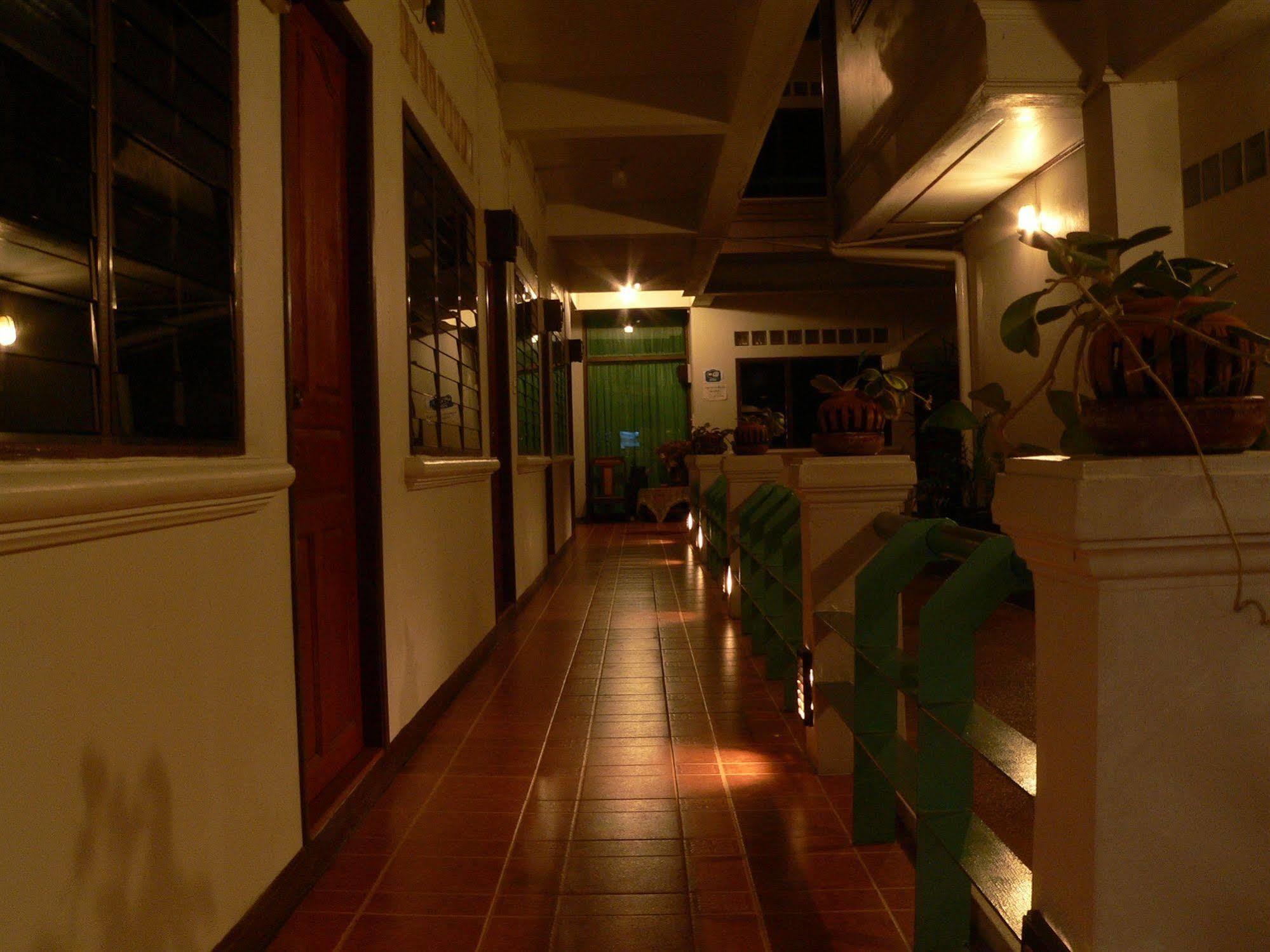 โรงแรมตีฆ้อง - Tri Gong Hotel Chiang Mai Extérieur photo