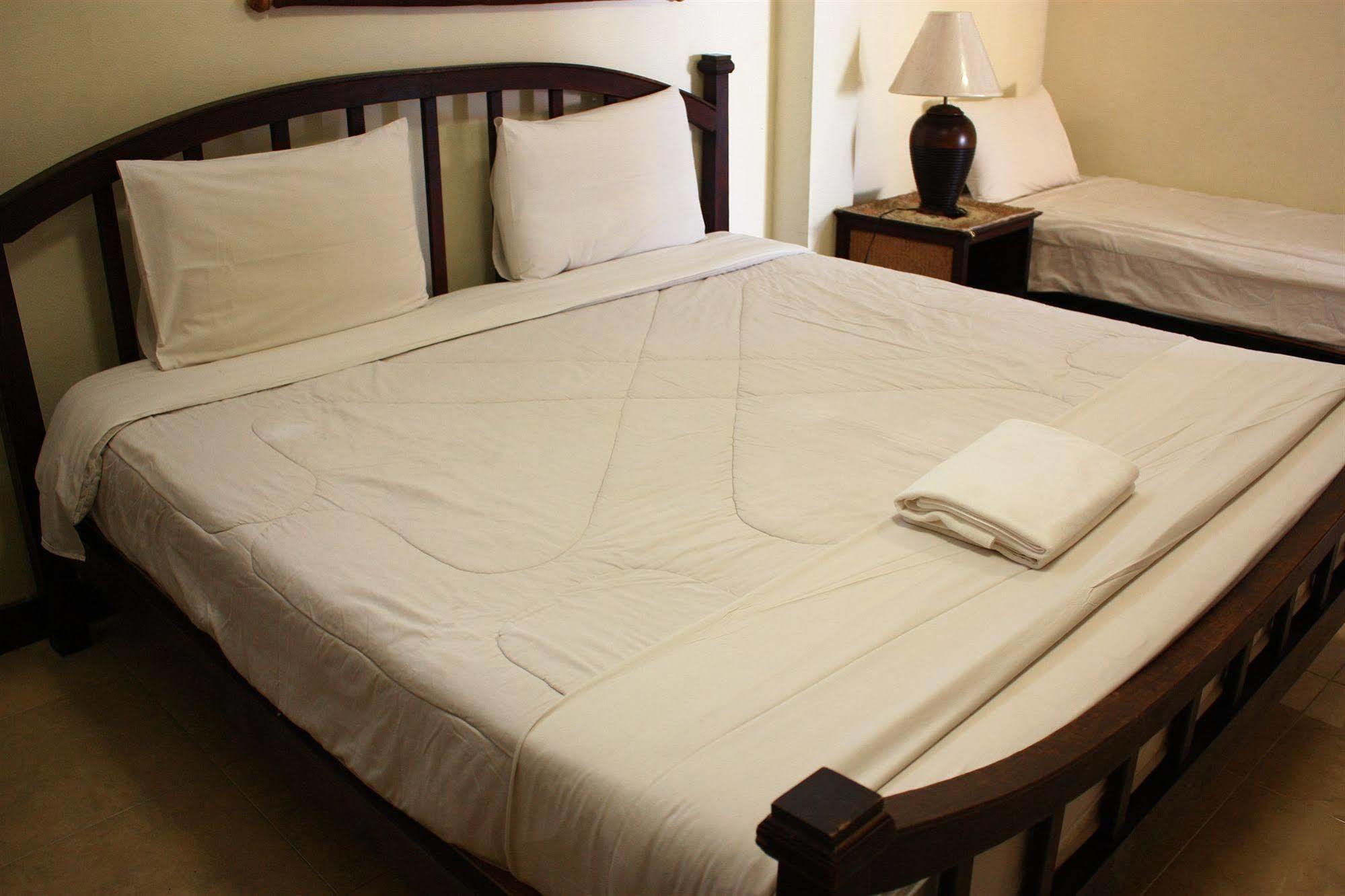 โรงแรมตีฆ้อง - Tri Gong Hotel Chiang Mai Extérieur photo