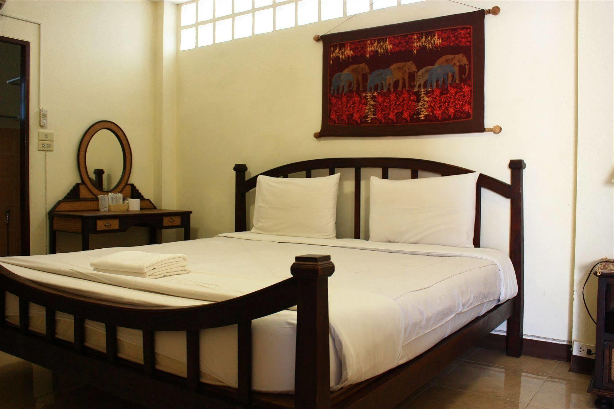โรงแรมตีฆ้อง - Tri Gong Hotel Chiang Mai Extérieur photo