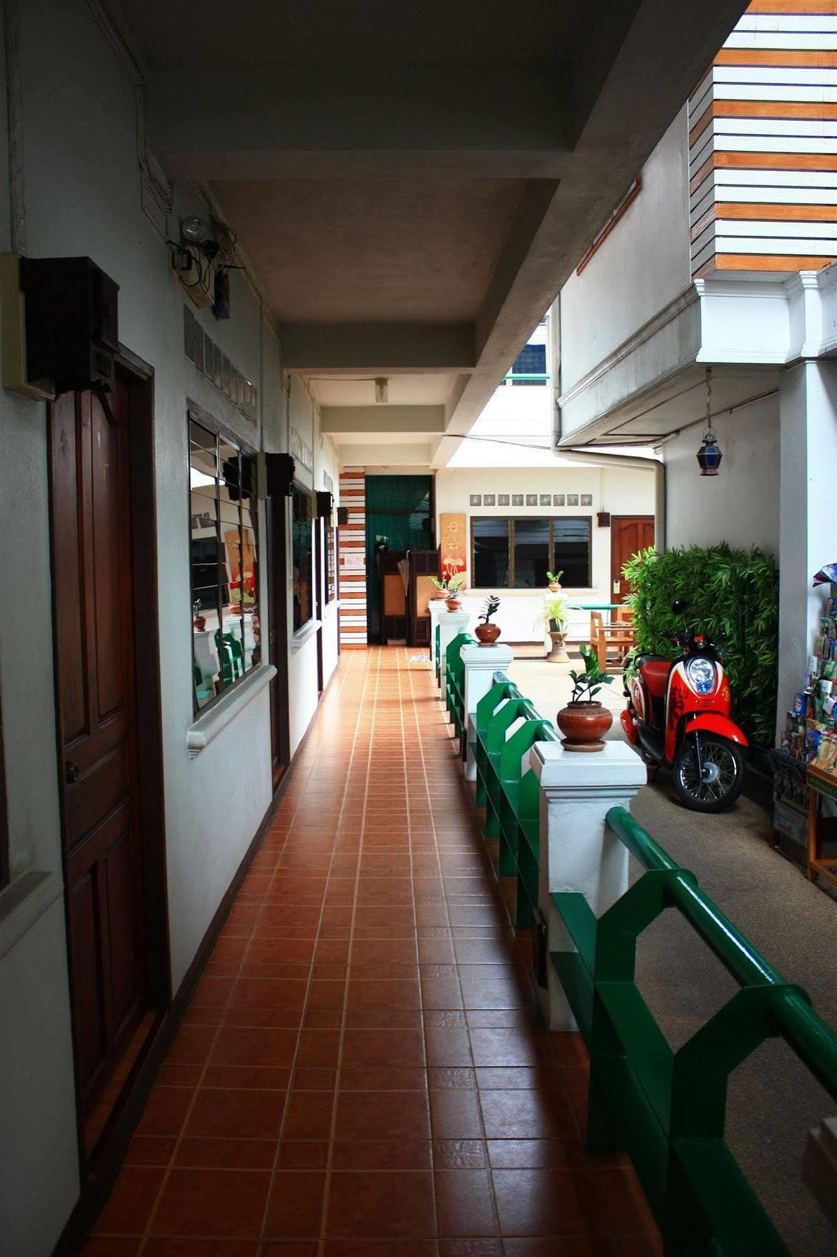 โรงแรมตีฆ้อง - Tri Gong Hotel Chiang Mai Extérieur photo